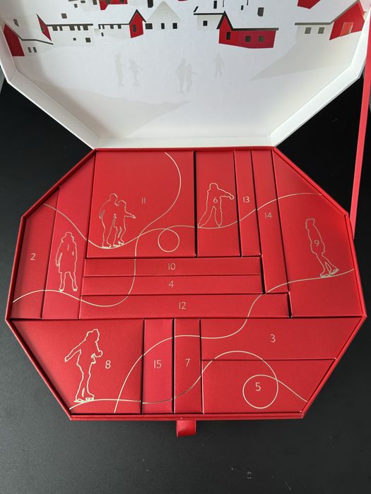 Snow-Kissed Holiday Advent Calendar Kiko Milano