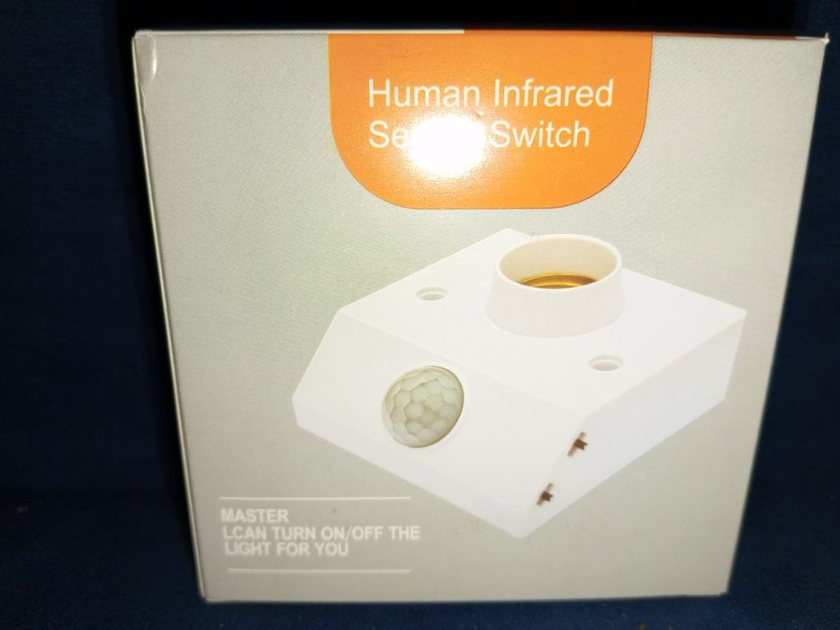 Датчик движения, лампа светильник.