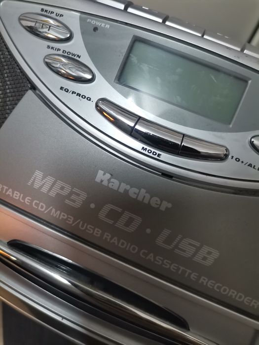 Radio cd portabil pt piese sau restaurare