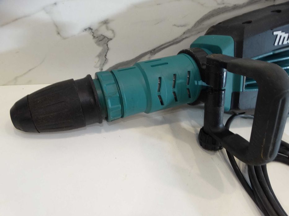 Makita HM 1214 - Къртач 19.9 J / 1510 W