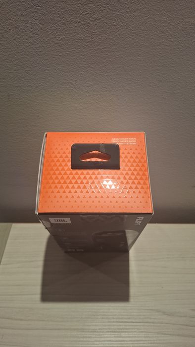 Продавам JBL FLIP 7 bluetooth speaker