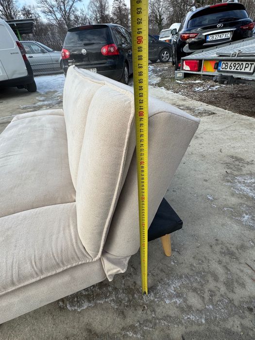 Бежов диван с функция сън