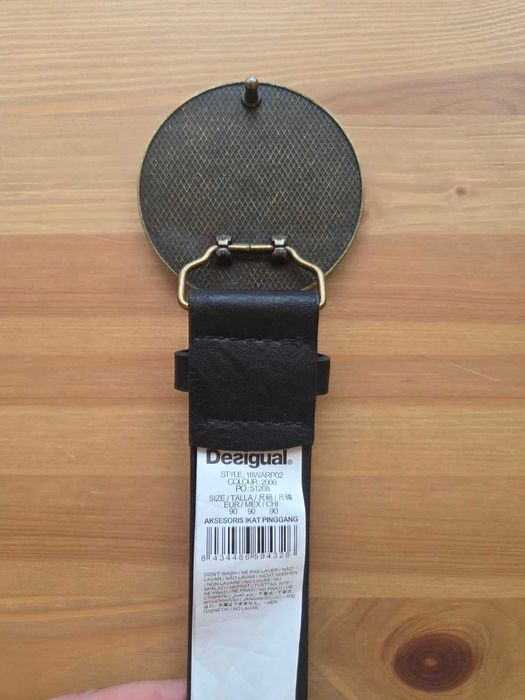 Колан  нов Desigual