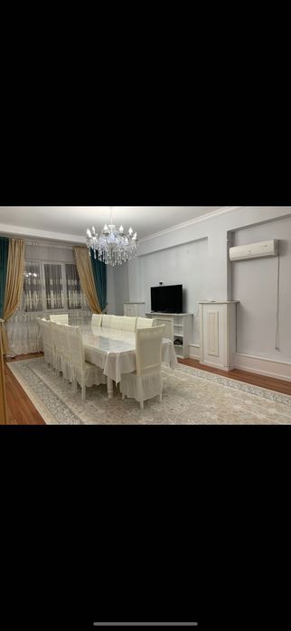 Стол и 12 стульев