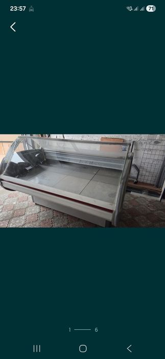 Продам холодильную витрину