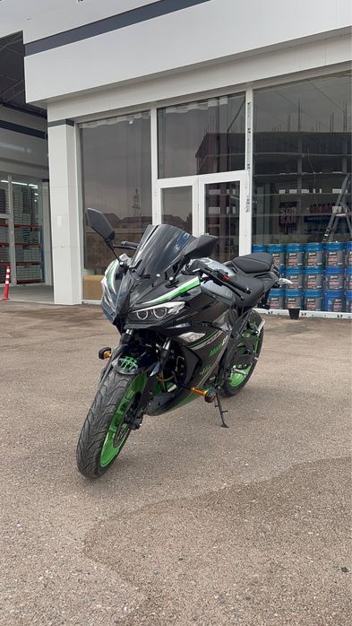 Yamaha R3 replica 250 cc incektor
