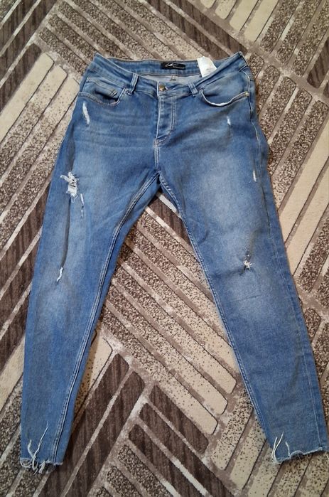 Дамски дънки размер Л