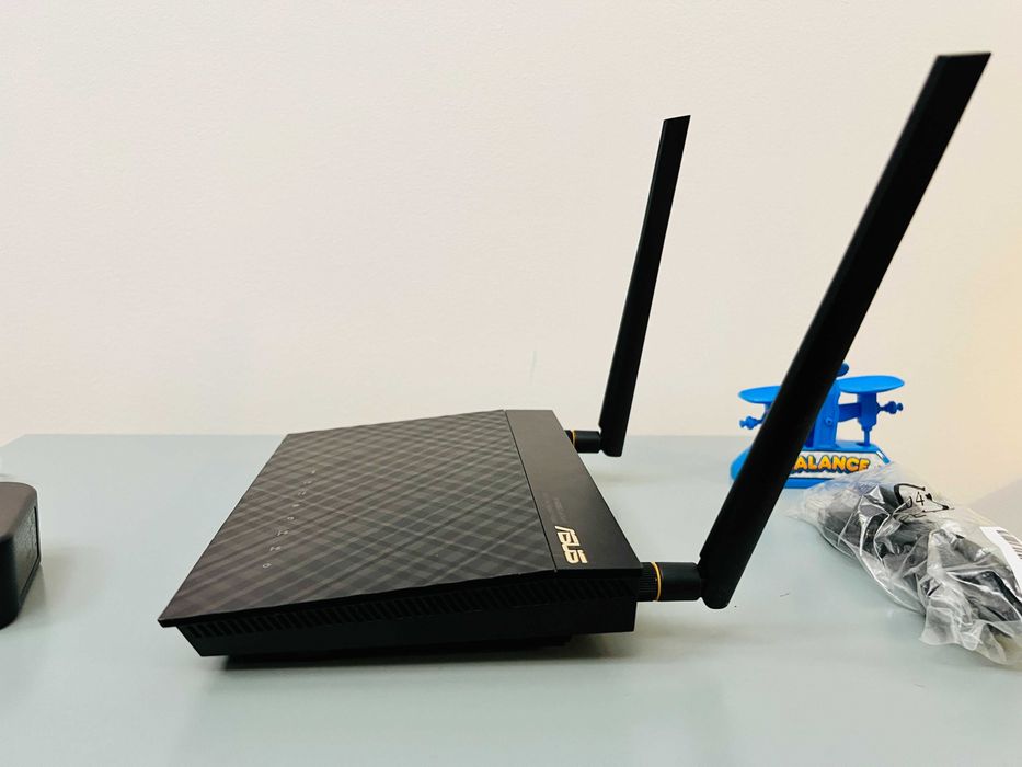 Router wireless ASUS RT-AC55U 4 x RJ45 10/100/1000 Mbps, USB 3.0
