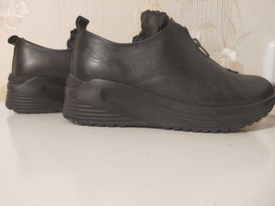 Продам туфли ( платформа)