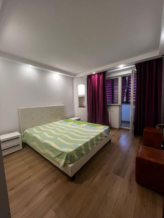 Inchiriez apartament 3 camere casa de cultura