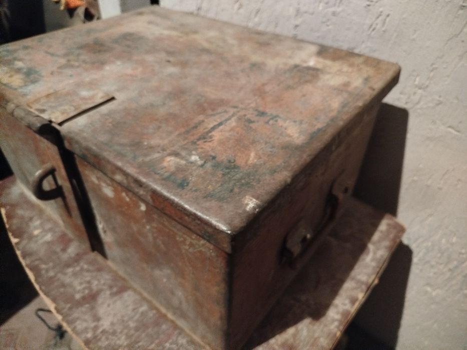 Сейф б/у советский