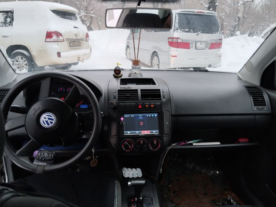 Автомобиль поло 2002 год