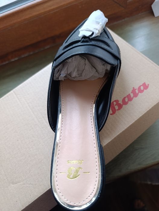 Продается привозная Нова женская обувь