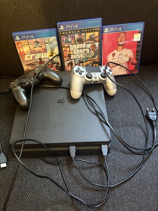 Play station 4 + 3 jocuri