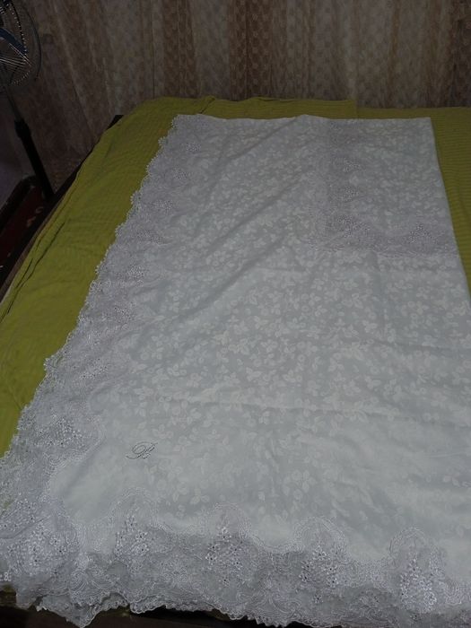 Srochna dasturxon sotiladi