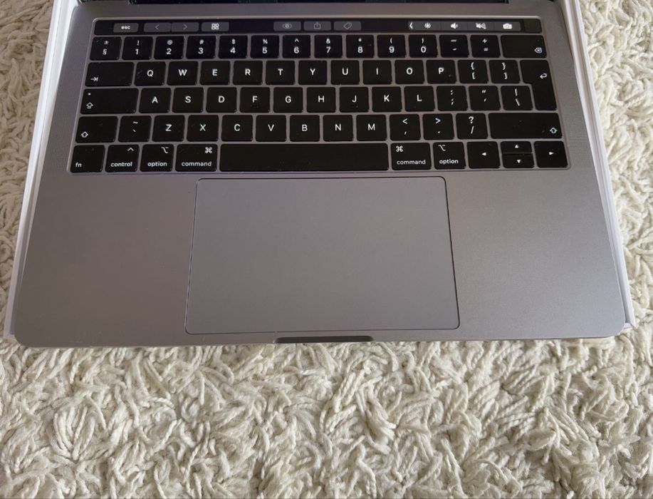 Cutie macbook pro 13 an 2019, ssd 512 gb