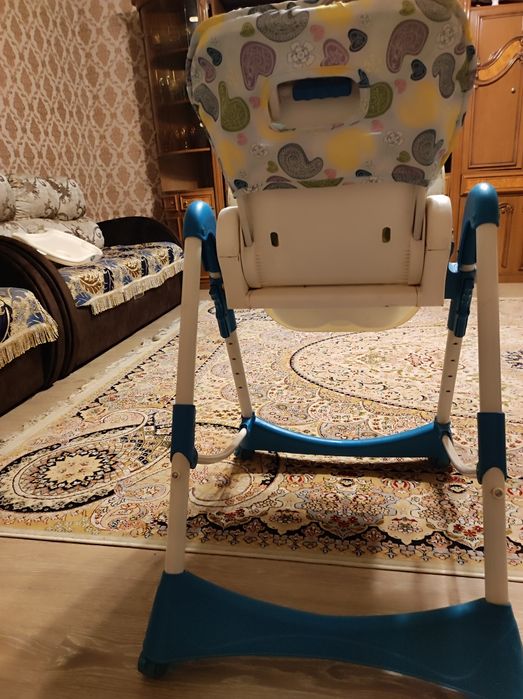 Продам детский стол в хорошем состоянии