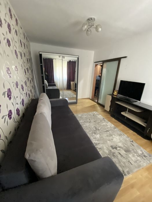 Garsoniera Pitesti Etajul 1  Cu Centrala pret Fix 50.000€