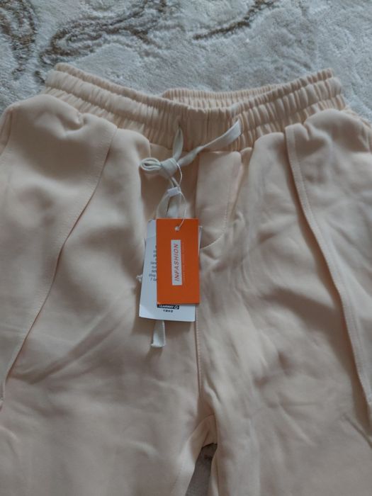 Продам разную одежду на подростка 13-16лет