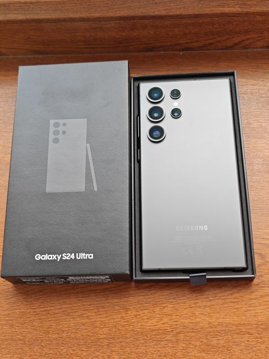 Samsung S24 Ultra 256Gb идеальный
