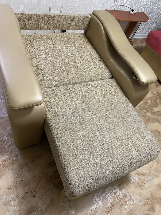 Диван, кресло, полки