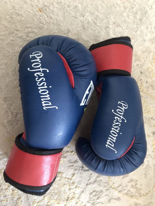 Продам перчатки для бокс