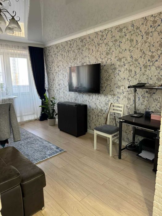 3 ком. квартира в районе ДСР!