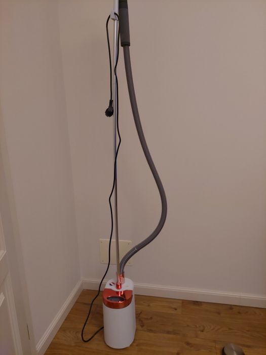 calcator Aparat de calcat vertical cu abur SteamOne Minilys, 1900 W