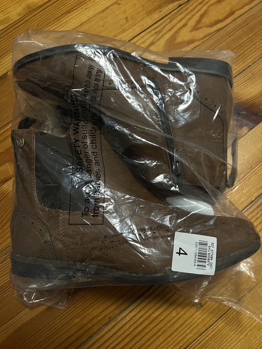 Два чифта нови боти