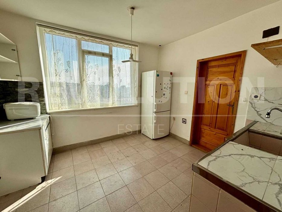 Продава се Тристаен апартамент в Варна, Център - 95 кв.м за 1399 €/кв.м - Снимка #1