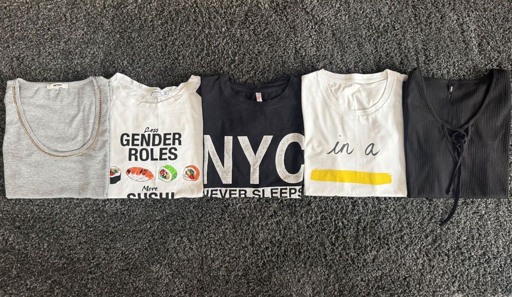 STRADIVARIUS,NEW YORKER дамски тениски.5 броя за 15 лв ОБЩО!Размер S.