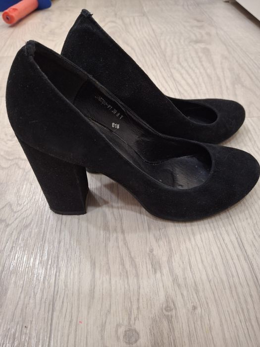 Продам туфли натуральная замша