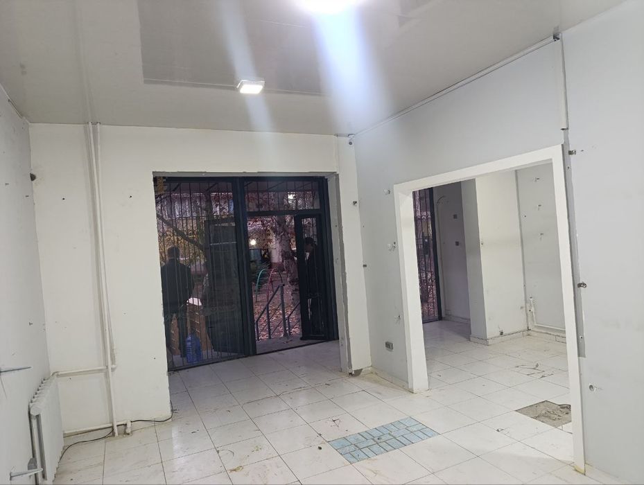 Продаётся нежилое помещение под офис. 44м2 ориентир "Диадора.