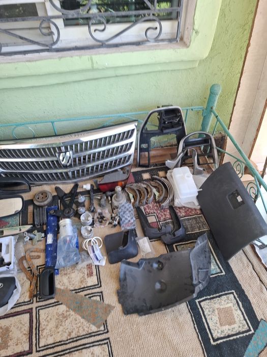 Запчасти авто новые разные