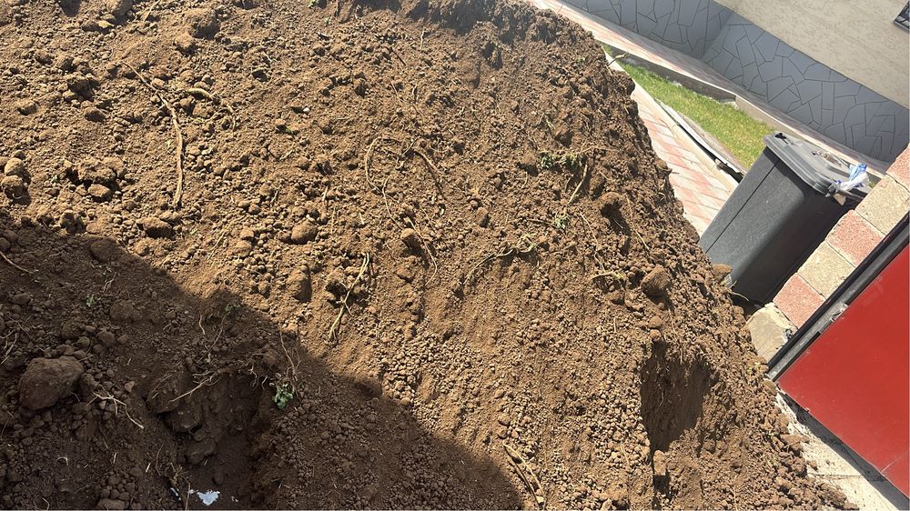 Чернозём так же доставка.