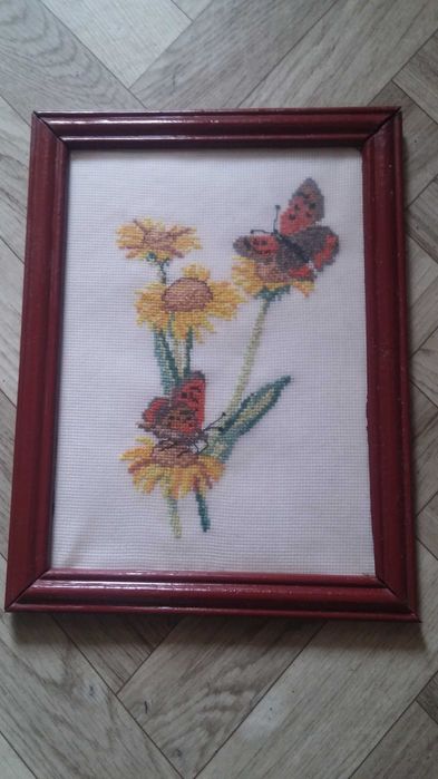 Вышитые картины.