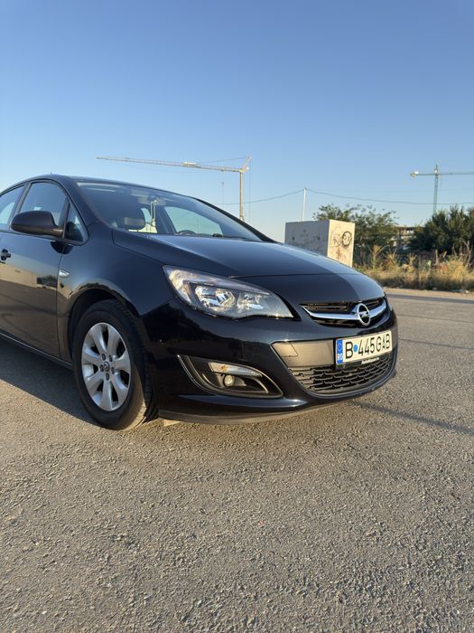Opel Astra J Sedan 1.4 Turbo 140 CP Benzină 2018
