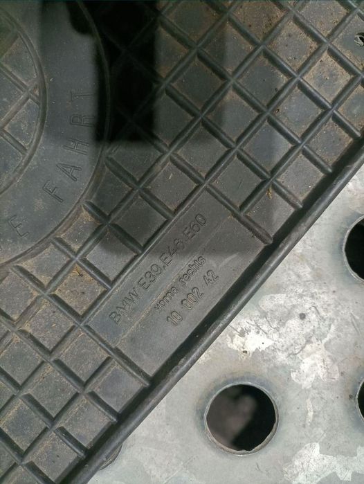 Covoraș preș cauciuc:e46  E39  E60,[savoniera igienic]