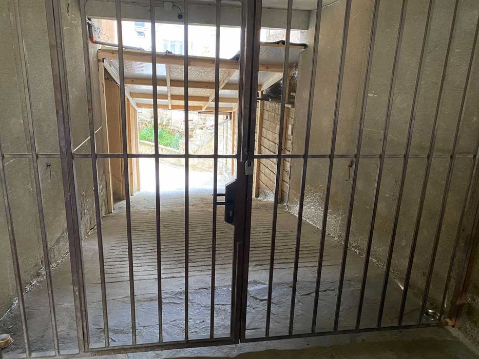 Дава се под наем Гараж / Паркомясто в Варна, Лятно кино Тракия - 22 кв.м за 169.32 € - Снимка #5