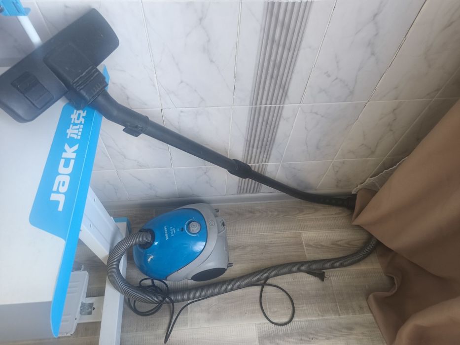 Продам пылесос рабочий