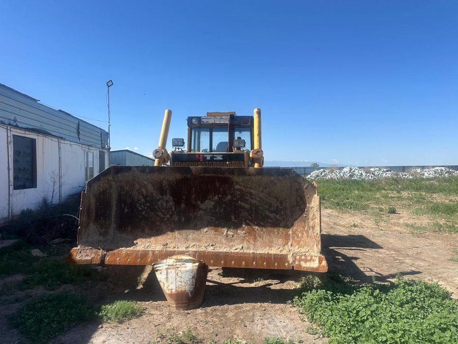 Бульдозер Б10м и отличном состоянии