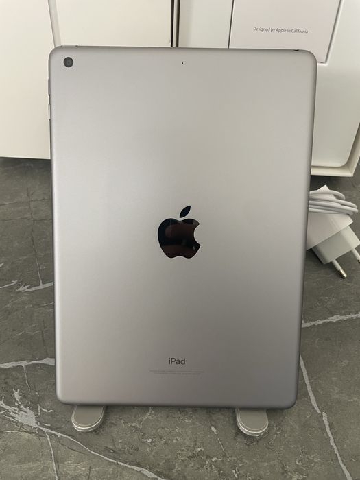 Ipad 5 + Karobka Dokument .32gb , 128gb.  96% yomkost zaryad