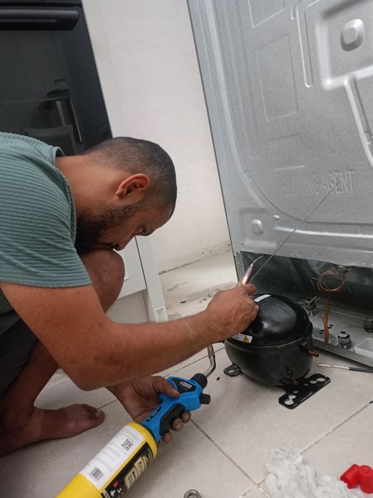 Срочный ремонт холодильников любых марок