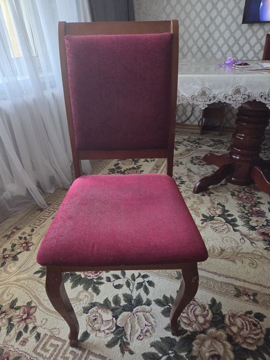Продам стулья(6 штук)