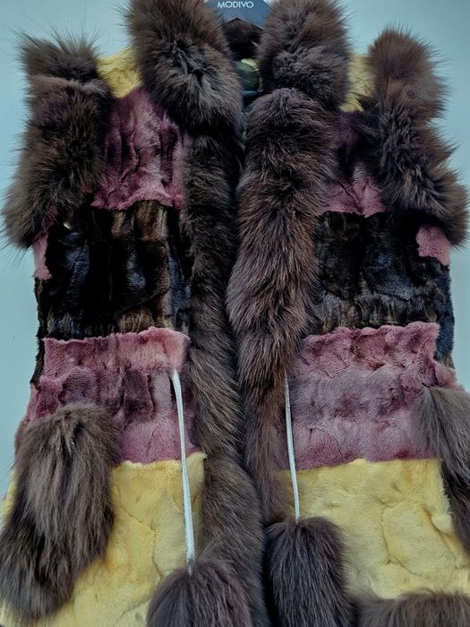 Уникален дамски елек естествен косъм лисица М размер