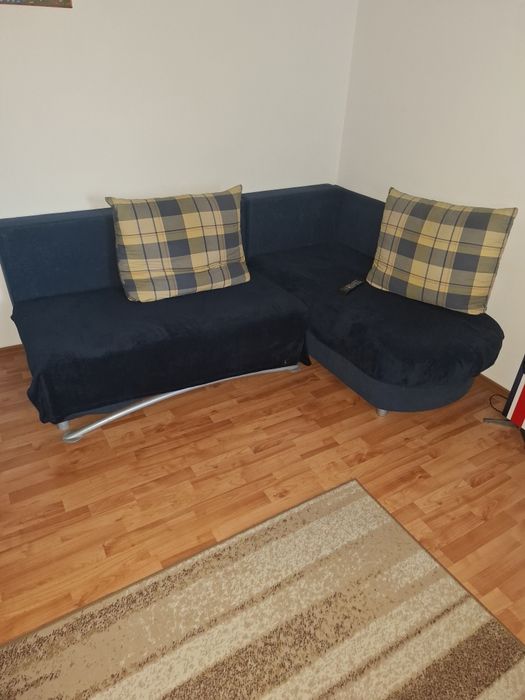 Vind coltar cu lada de depozitare!!