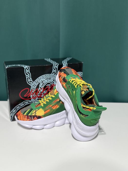 Versace Chain Reaction