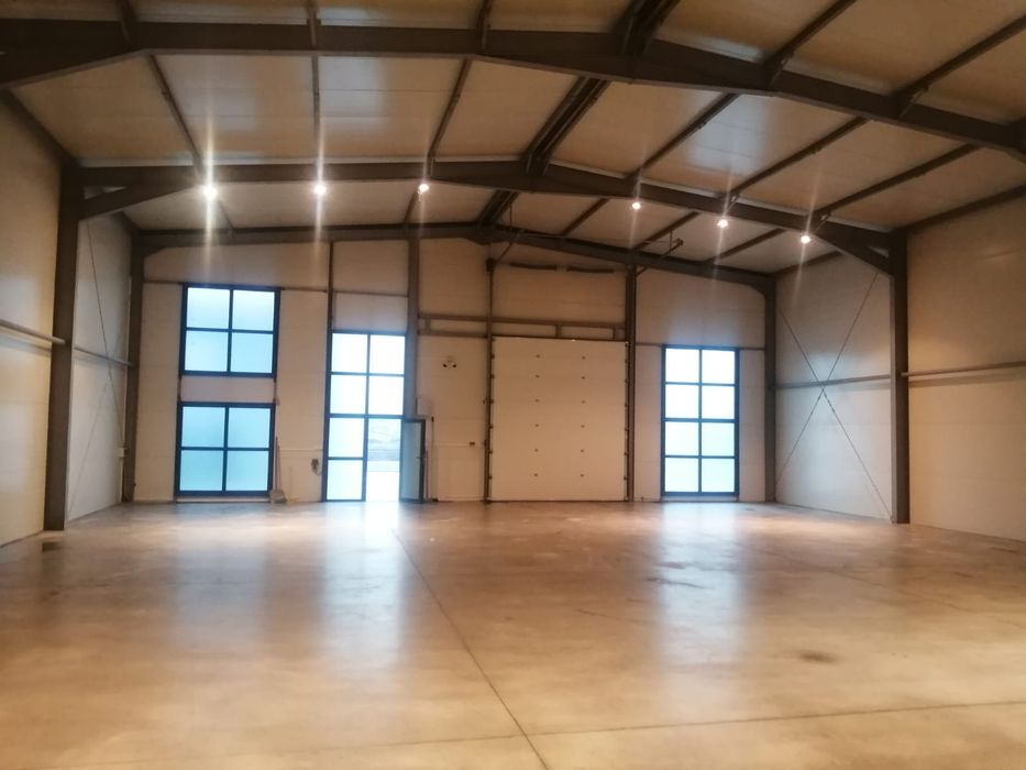 Închiriez hală  Show-Room/ in Jucu, Front la E60/ curte
