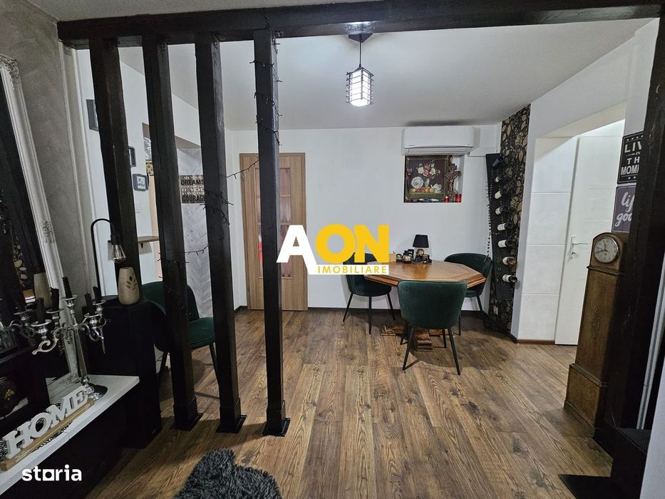 Apartament 3 camere, Cetate, etaj intermediar
