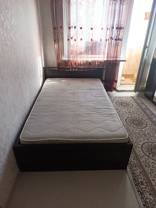 Продам двухспальную кровать